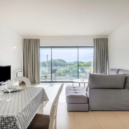 & Family | Cavalo Preto Apartamento Quarteira