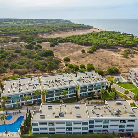 Apartment & Family | Cavalo Preto *