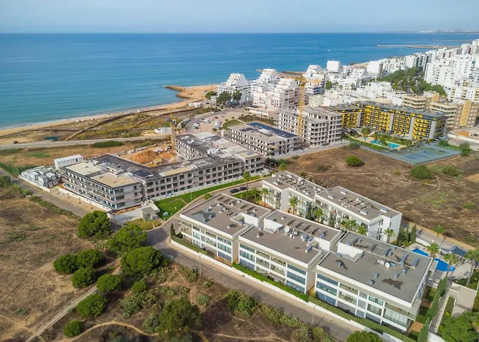 & Family | Cavalo Preto Apartamento